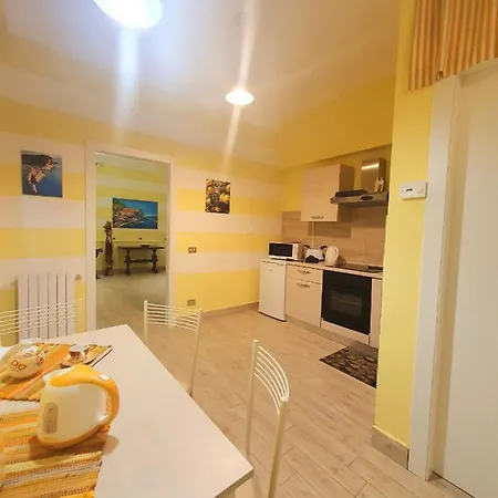 Tecla House Апартаменты *