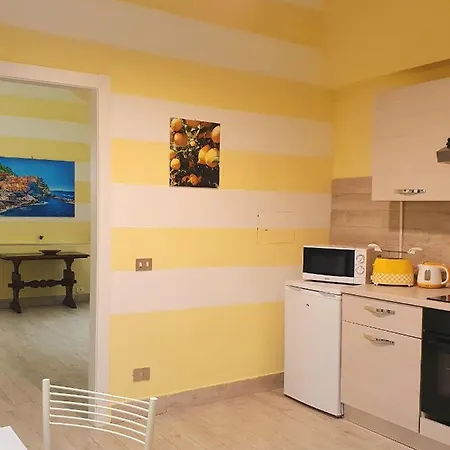 Tecla House